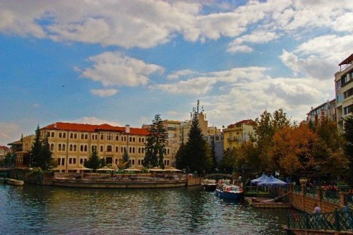 Eskişehir’de Sonbaharın Renkleri Büyüledi