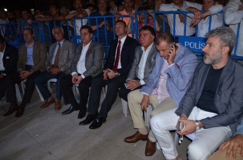 Eskişehirspor Camiası Demokrasi Nöbetinde