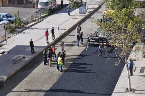 Faikbey Caddesi’nin Asfaltı Tamamlanıyor