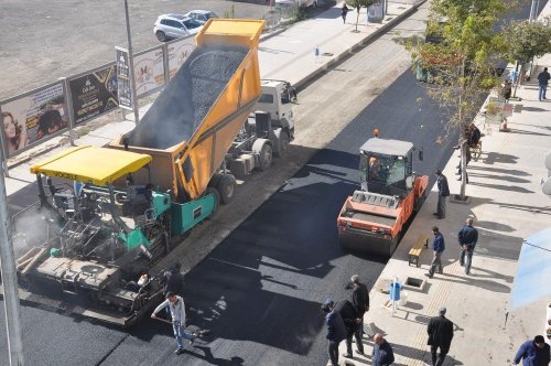 Faikbey Caddesi’nin Asfaltı Tamamlanıyor