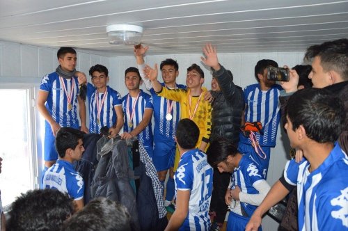 'Futbol'da Şampiyon Alparslan Anadolu Lisesi