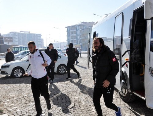 Gençlerbirliği, Kars’a Geldi