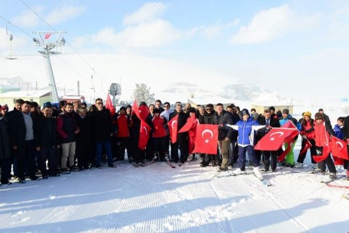 Göle Kayak Merkezine Kavuştu