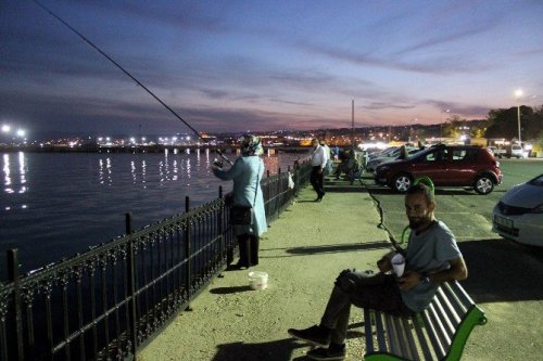 Haftanın Stresini Balık Tutarak Gideriyorlar