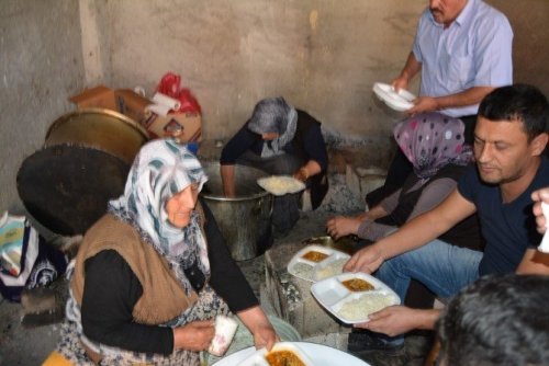 Hz. Hüseyin İçin ‘İhsan’ Yemeği Verildi