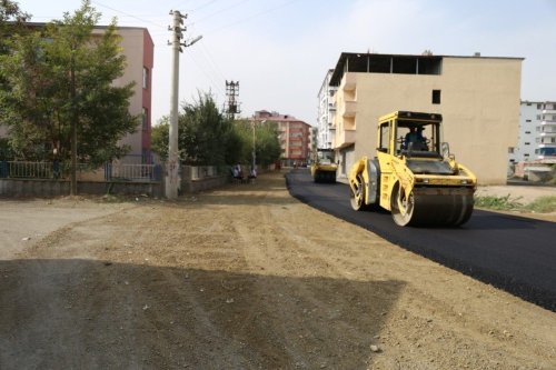 Iğdır Belediyesi, Okul Bahçe ve Yollarında Tadilat Yaptı