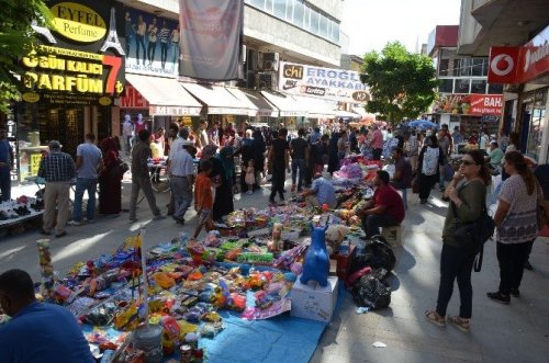 Iğdır’da Bayram Öncesi Pazar Kuruldu
