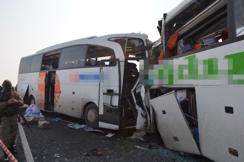 İki Otobüs Kafa Kafaya Çarpıştı: 7 Ölü, 16 Yaralı