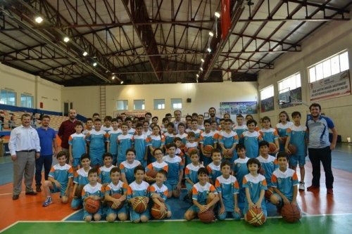 İnegöl’de Yaz Spor Okulları Devam Ediyor