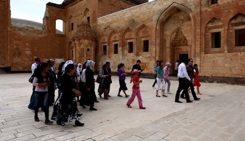 İshak Paşa Sarayı’na Yoğun İlgi