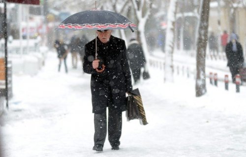 İstanbul’da Kar Esareti Devam Ediyor