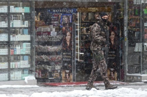 İstanbul’da Kar Esareti Devam Ediyor