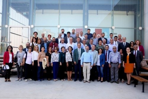 İzmir’de 5 Bin Yıllık Üzüm Çekirdekleri Bulundu
