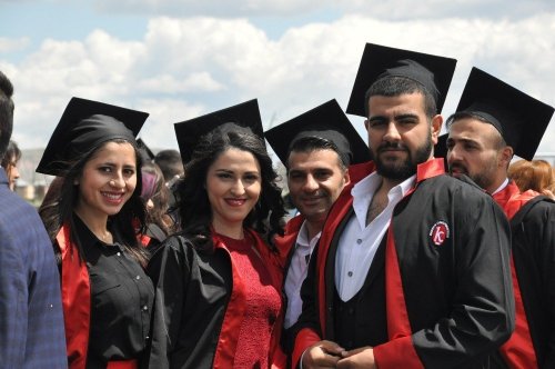 Kafkas Üniversitesi'nde Mezuniyet Coşkusu