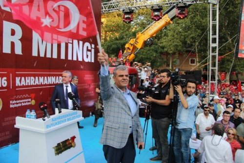 Kahramanmaraş’ta Demokrasi Ve Şehitler Mitingi