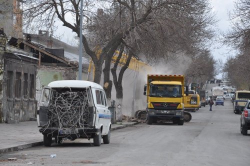 'Kaleiçi'nde Yıkım Çalışmaları Sürüyor