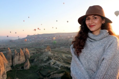 Kapadokya’da Yer Turist Gök Balon Dolu