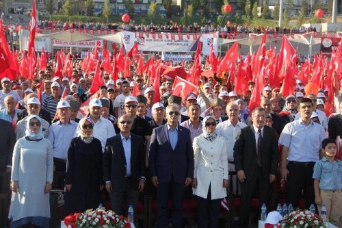 Karabük’te ‘Demokrasi Ve Şehitler Mitingi’nde On Binler Meydana İndi