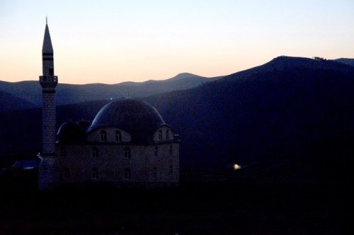 Karadeniz’in Bulut Denizi Ve Dağ Adacıkları Görenleri Büyülüyor