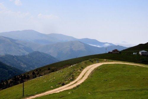 Karadeniz’in Bulut Denizi Ve Dağ Adacıkları Görenleri Büyülüyor