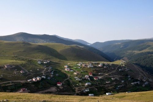 Karadeniz’in Bulut Denizi Ve Dağ Adacıkları Görenleri Büyülüyor