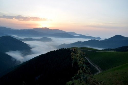 Karadeniz’in Bulut Denizi Ve Dağ Adacıkları Görenleri Büyülüyor