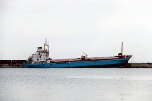 Karaya Oturan Gemi İhaleyle Satılacak