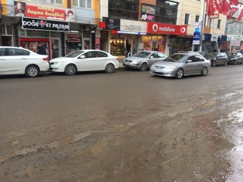 ‘Karayolları’nın Attığı Asfalt Kışı Çıkaramadı