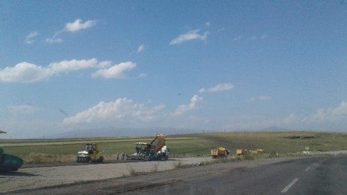 Kars-Ardahan Karayoluna Sıcak Asfalt