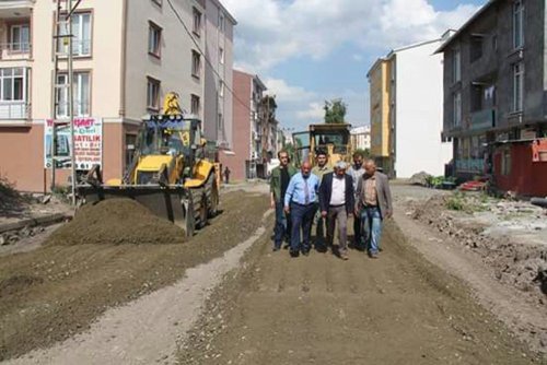 Kars Belediyesi'nin Yol Çalışmaları Devam Ediyor