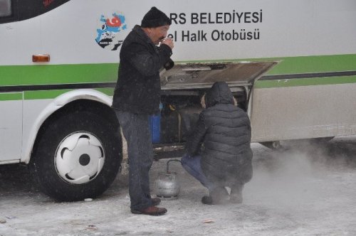 Kars eksi 25'le Dondu