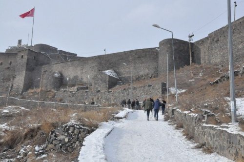 Kars Kalesi Eteklerinde Kızak Keyfi