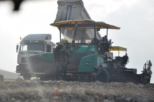 Kars-Susuz-Ardahan Karayolu Sıcak Asfalt Oluyor