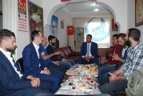 Kars Ülkü Ocakları Başkanı Güngör, Basınla Bir Araya Geldi