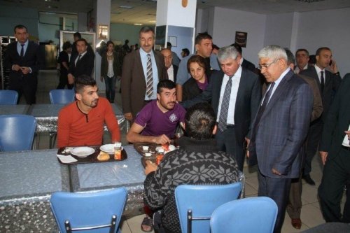 Kars Valisi Rahmi Doğan, KYk Yurtlarını İnceledi