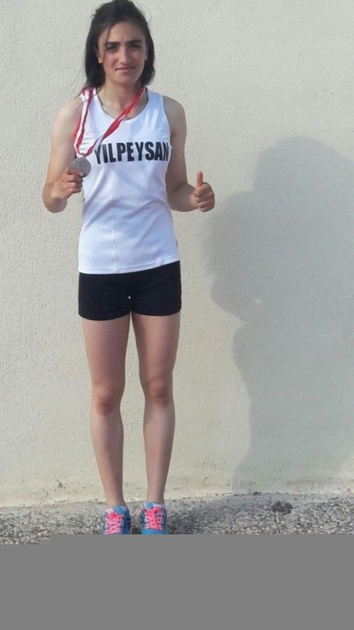 Karslı 'Lise Öğrencisi'nin Atletizm Başarısı