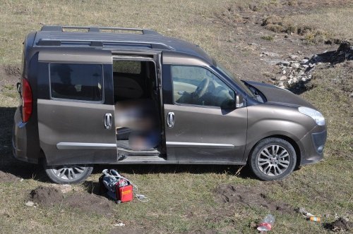 Kars’ta 1 Kişi Aracında Ölü Bulundu