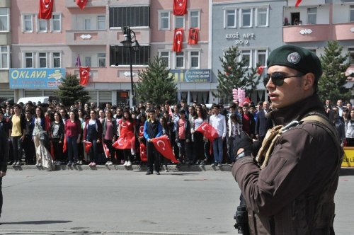 Kars’ta 19 Mayıs Törenle Kutlandı