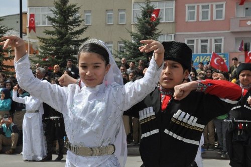 Kars’ta 23 Nisan Coşkusu