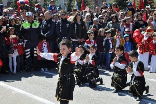 Kars’ta 23 Nisan Coşkuyla Kutlandı