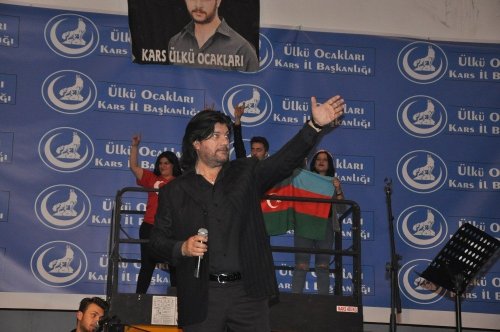 Kars'ta Ali Kınık ve Ahmet Şafak Konseri