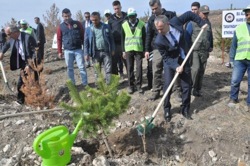 Kars'ta Cumhuriyet Polis Fidanları Etkinliği