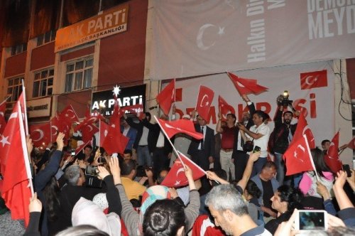 Kars’ta Darbe Girişimine Tepkiler Sürüyor