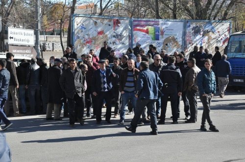 Kars’ta Dolmuşçular Kontak Kapattı