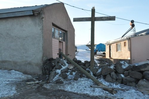 Kars’ta Fırtına Çatıları Uçurdu