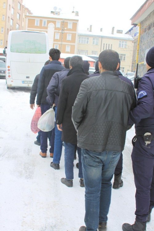 Kars’ta Göçmen Kaçakçılığı Operasyonu