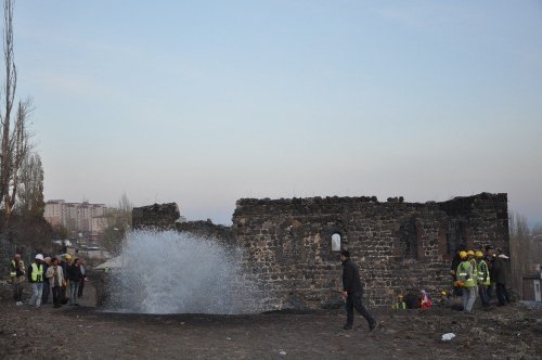 Kars’ta İçme Suyu Borusu Patladı