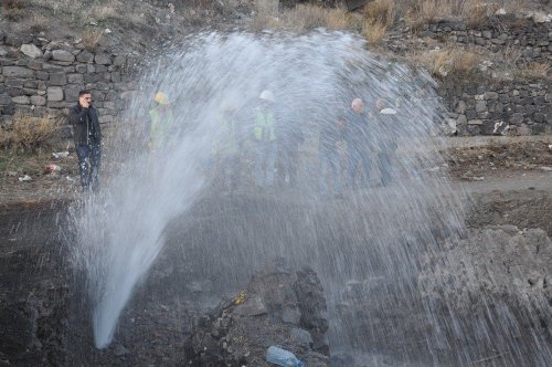 Kars’ta İçme Suyu Borusu Patladı