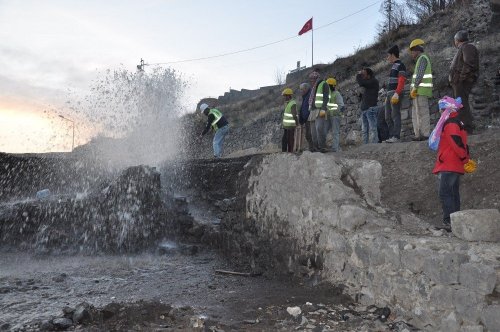 Kars’ta İçme Suyu Borusu Patladı