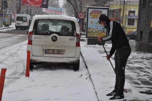 Kars'ta Kar Yağışı